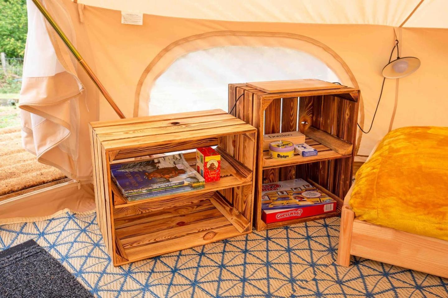 Roaches Retreat Family Glampsite, Rocky Reach Bell Tent With Outdoor Adventures And Campfire Nights Upper Hulme Екстериор снимка